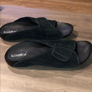 Kiraku Saori sandal